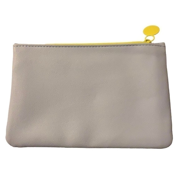 𝅺ipsy Power Moves Makeup Bag - Picture 2 of 3